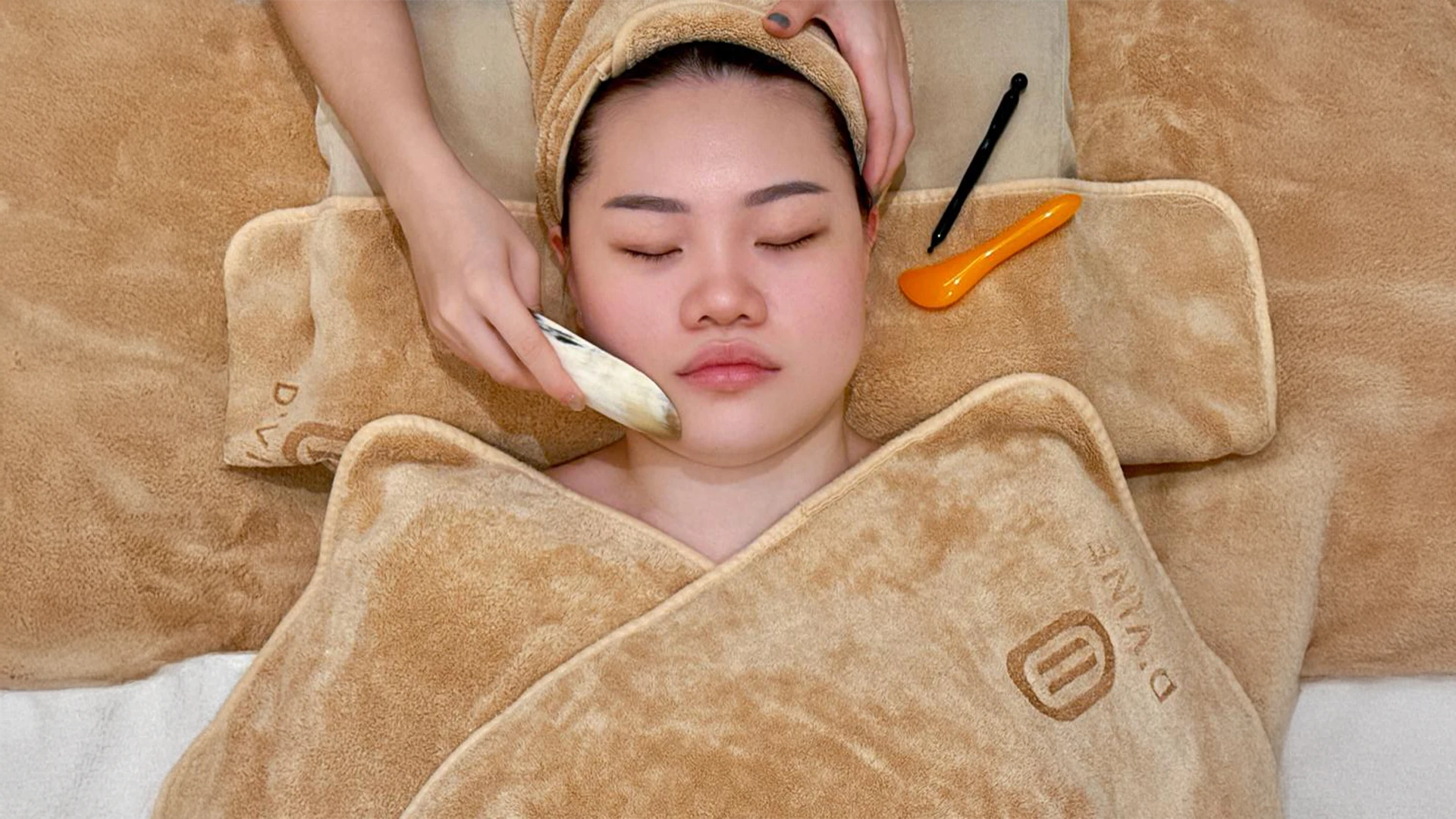 Service Page - Facial Gua Sha 02